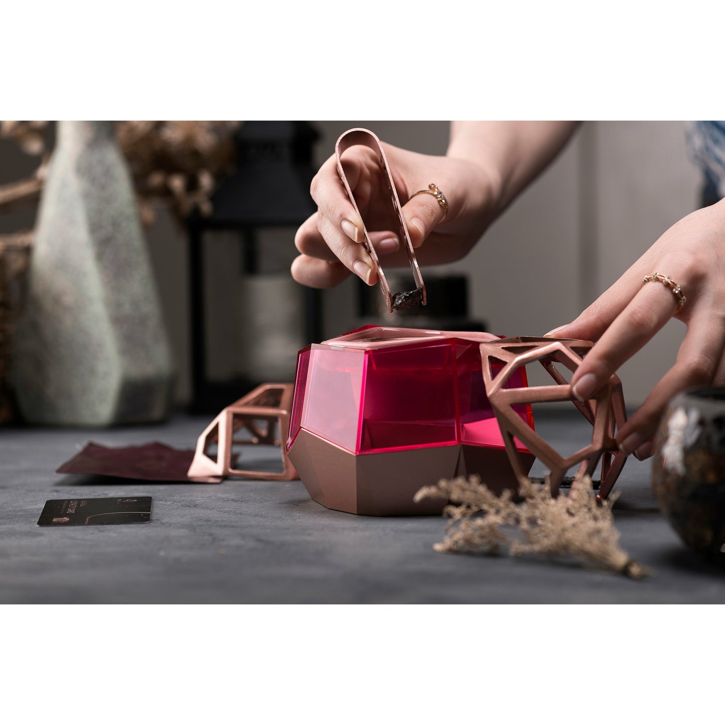 Nomad Noor Pink - Fedora