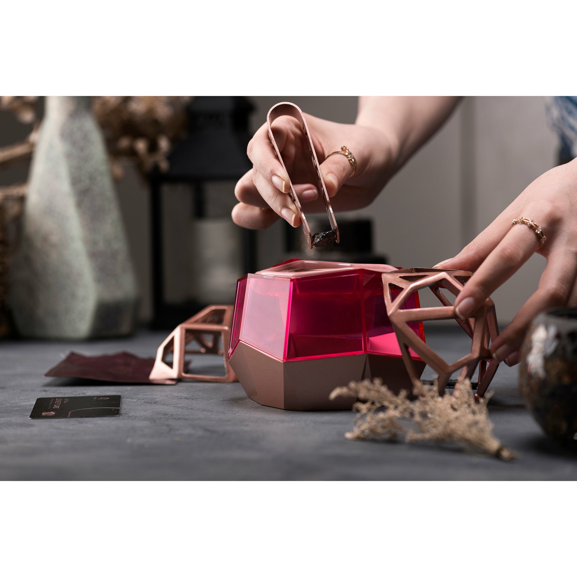 Nomad Noor Pink - Fedora